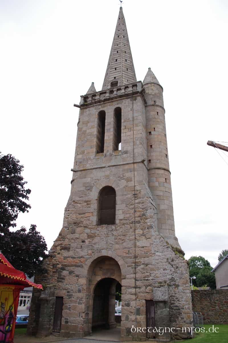 alter Glockenturm in Paimpol