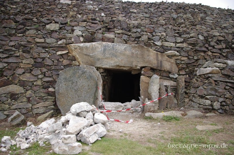 Cairn de Barnenez - Eingang zu einer Grabkammer